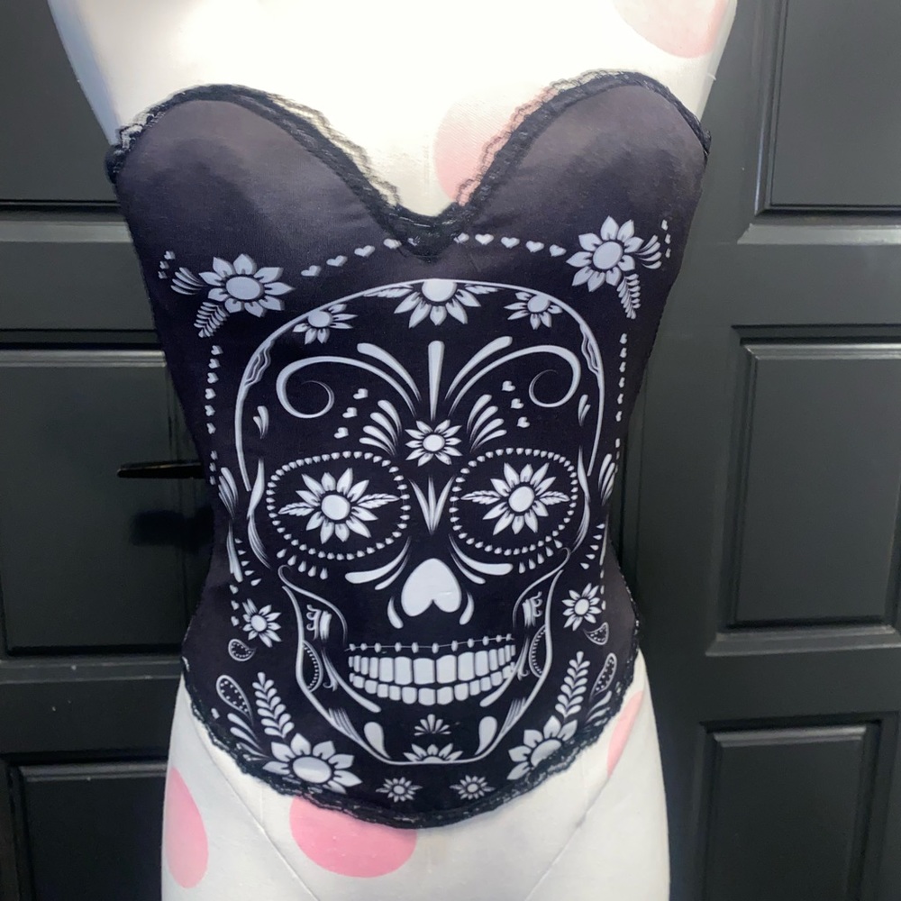 **SALE** NEW Black/white sugar skull CORSET style top